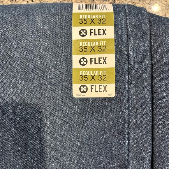 WRANGLER® COMFORT SOLUTIONS SERIES COMFORT FIT JEAN IN DARK FLEX - Picture 5 of 5